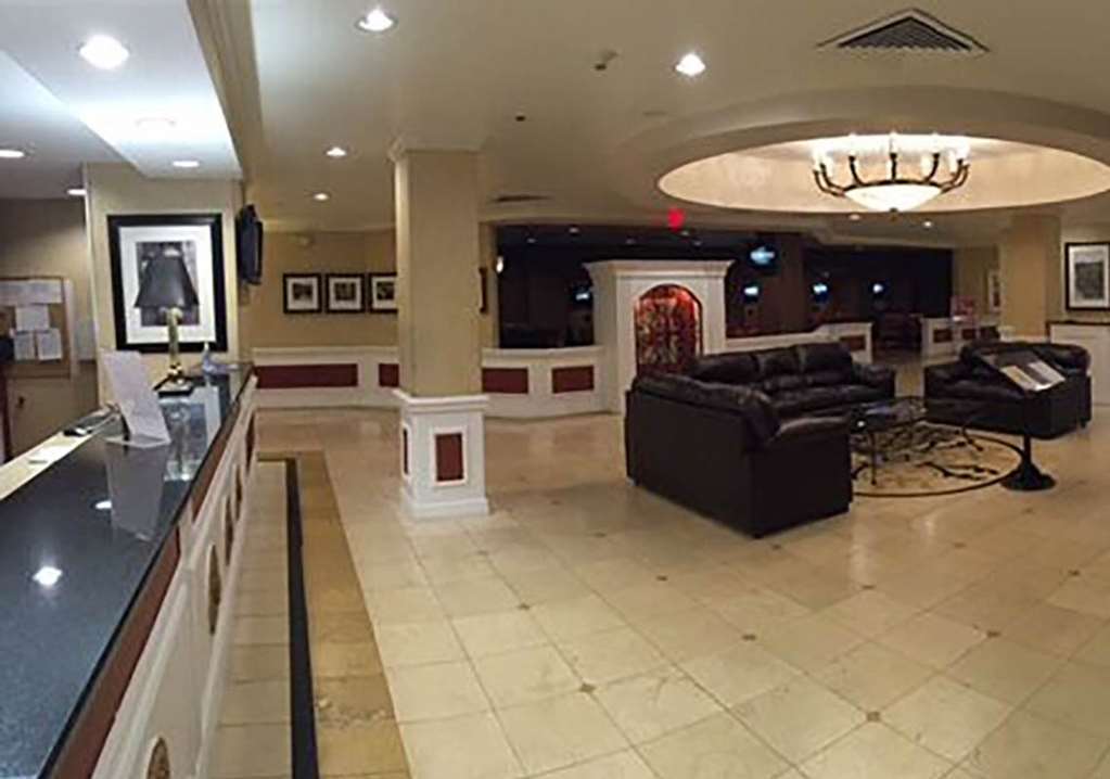 Clarion Hotel インディアナポリス インテリア 写真
