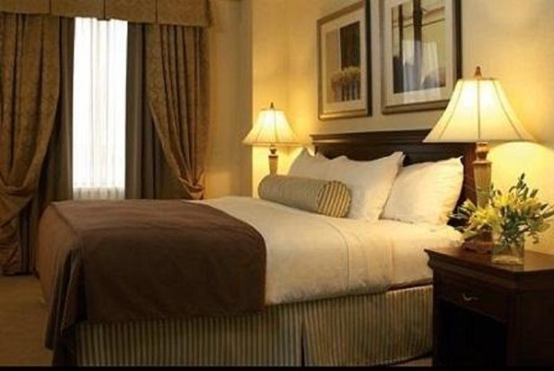 Clarion Hotel インディアナポリス エクステリア 写真