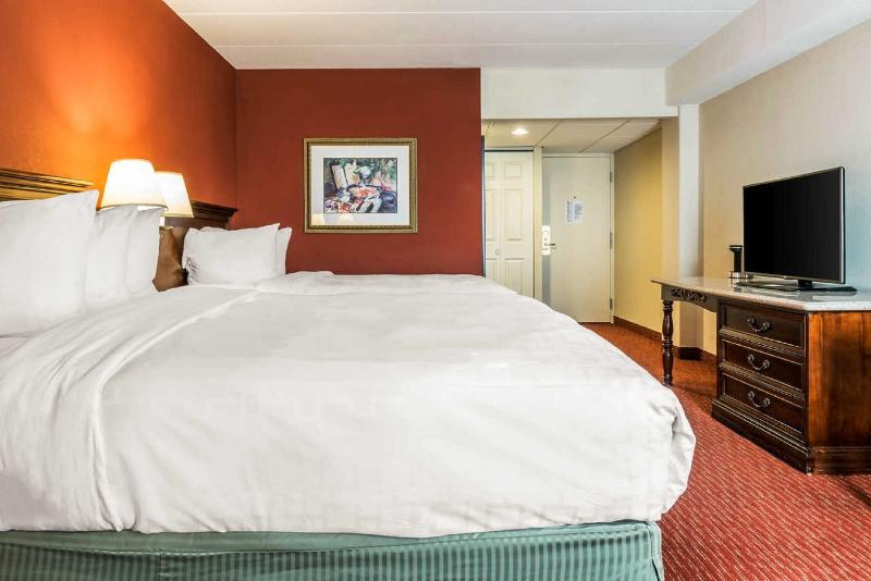 Clarion Hotel インディアナポリス エクステリア 写真